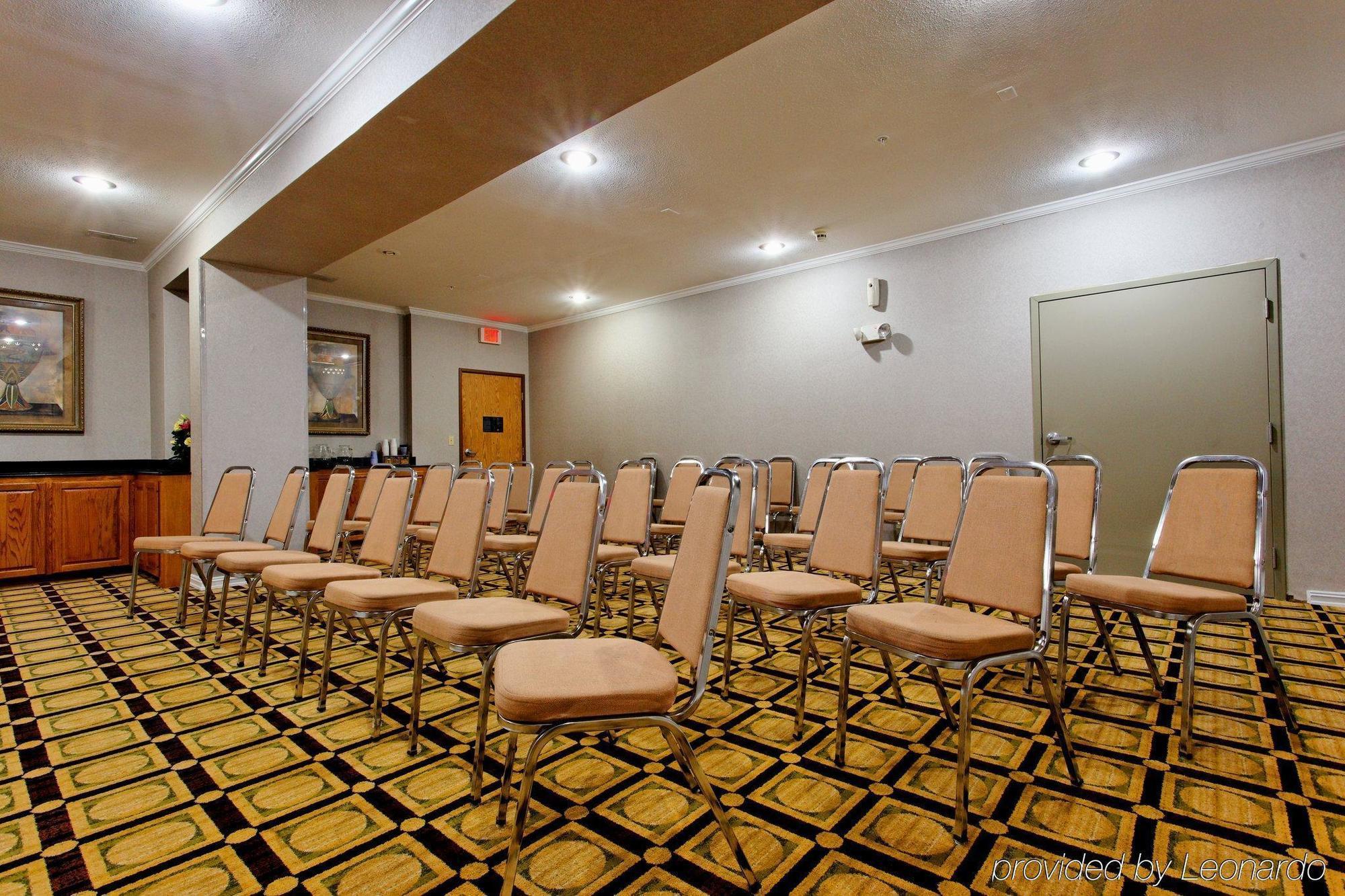 Holiday Inn Express North Тайлер Удобства фото