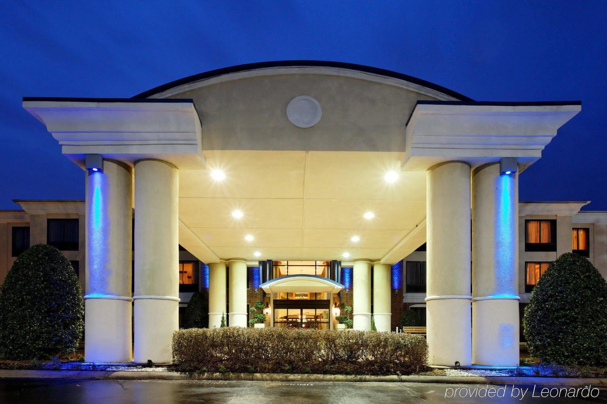 Holiday Inn Express North Тайлер Экстерьер фото