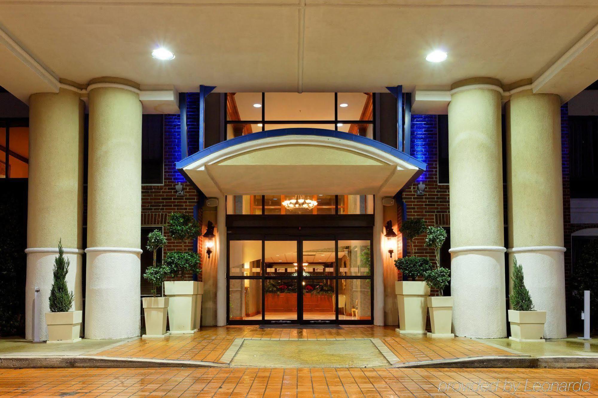 Holiday Inn Express North Тайлер Экстерьер фото