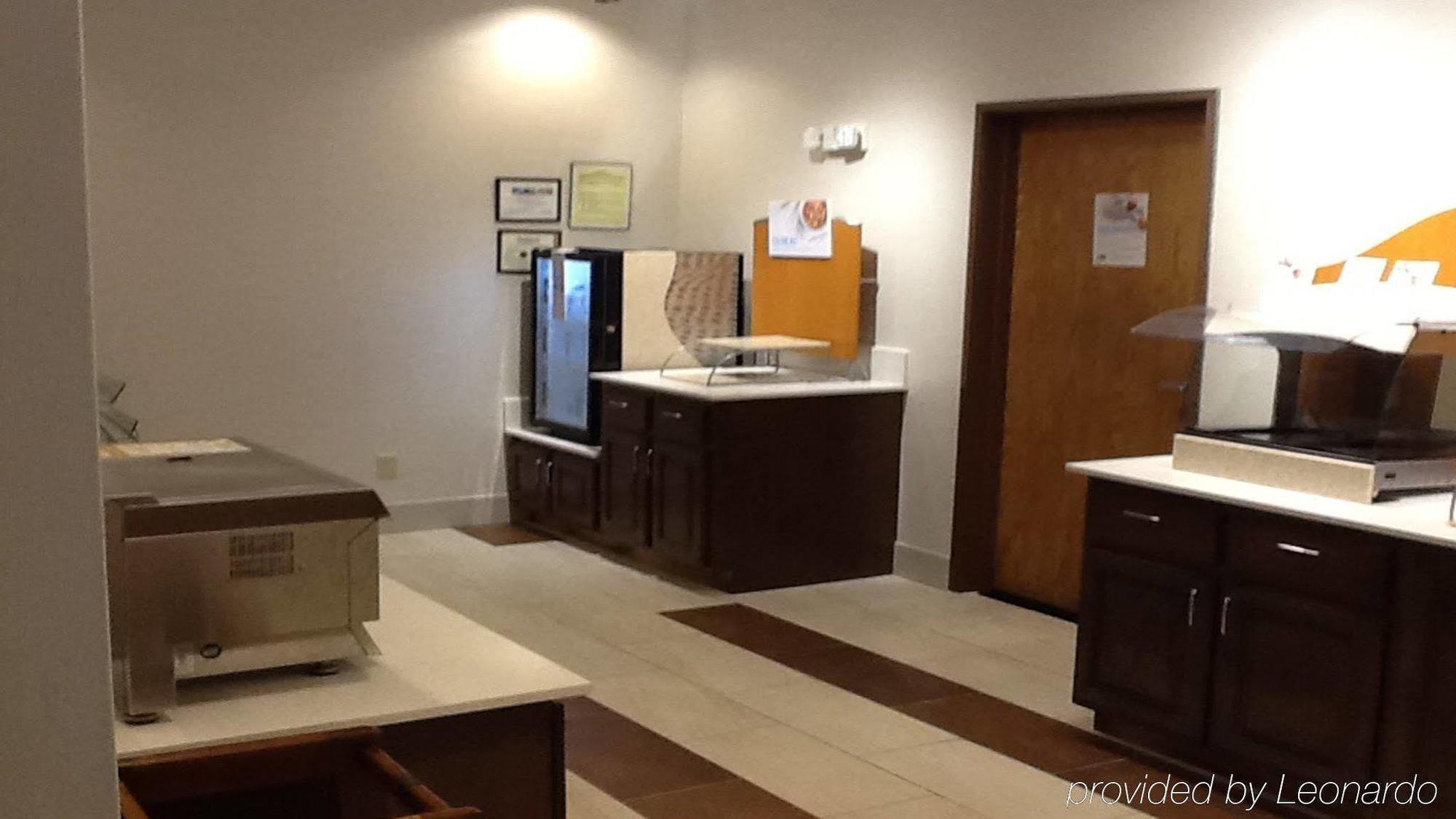 Holiday Inn Express North Тайлер Экстерьер фото