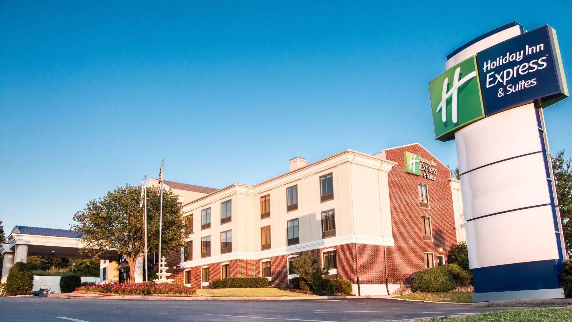 Holiday Inn Express North Тайлер Экстерьер фото