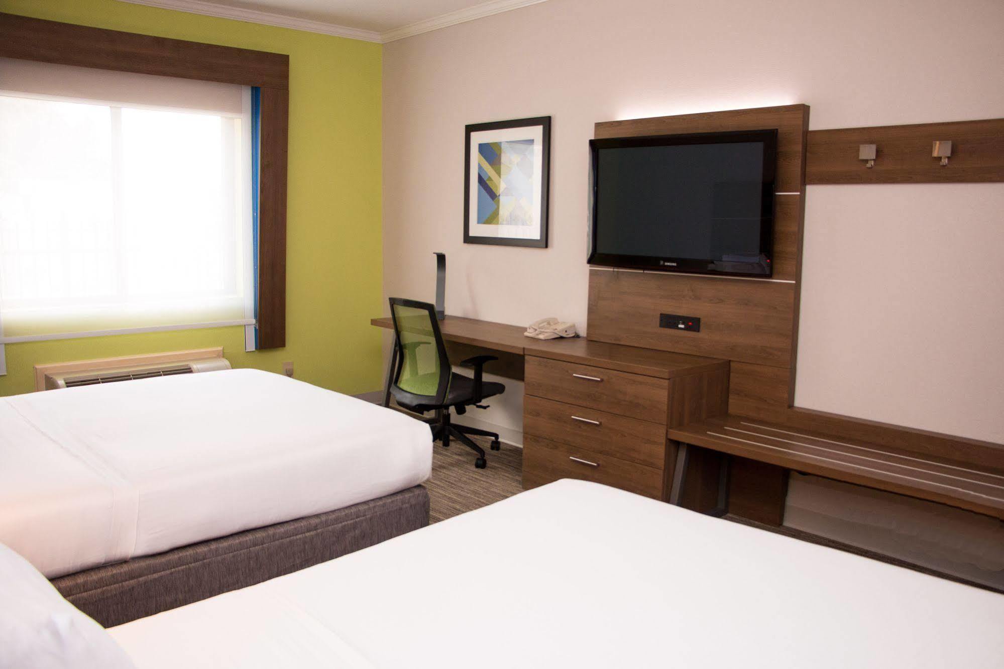 Holiday Inn Express North Тайлер Экстерьер фото