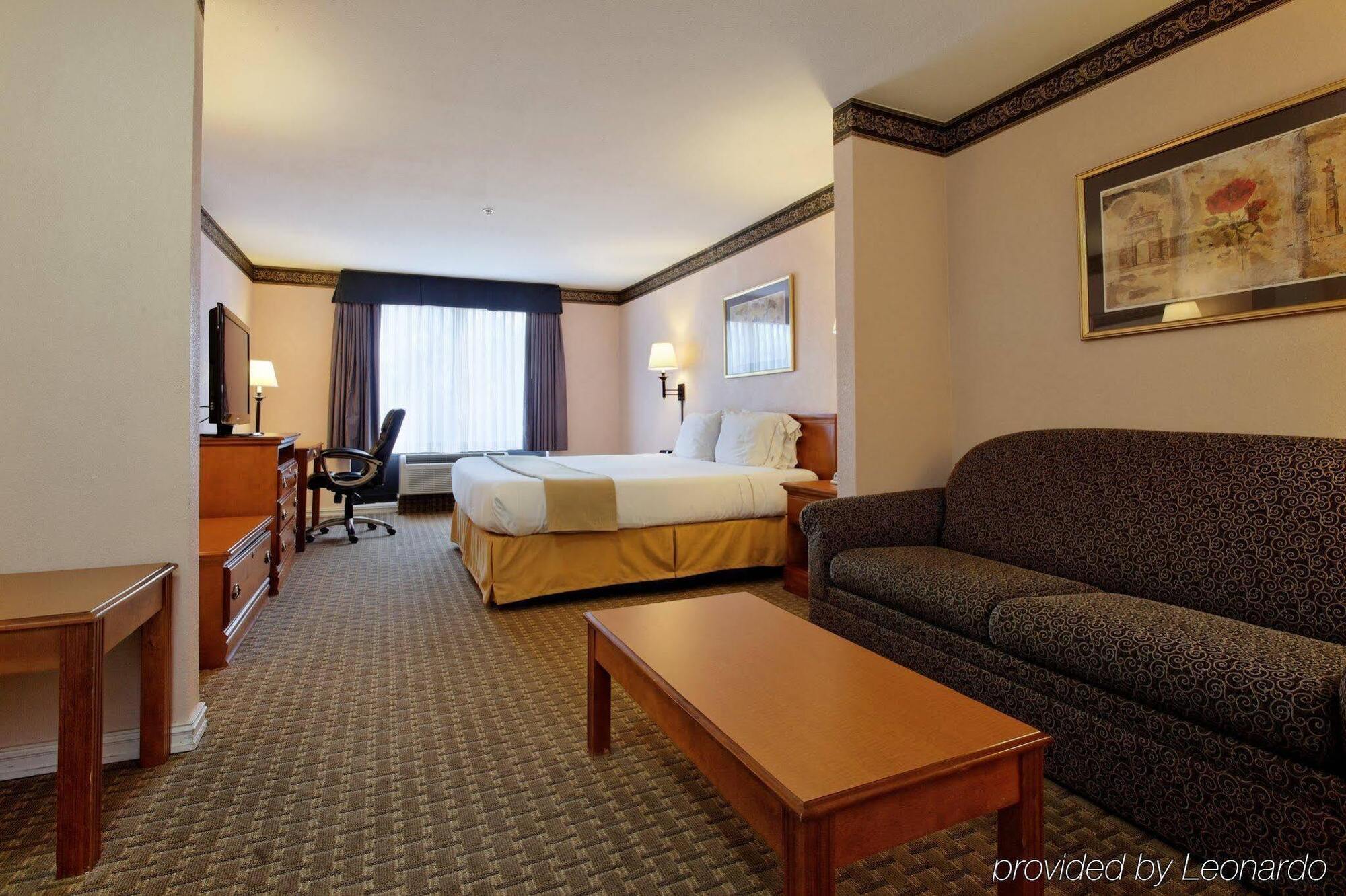 Holiday Inn Express North Тайлер Экстерьер фото