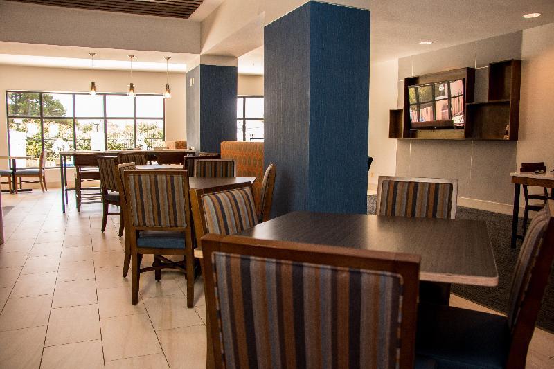 Holiday Inn Express North Тайлер Экстерьер фото