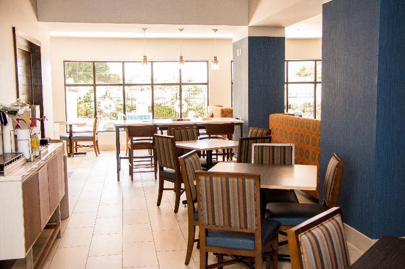 Holiday Inn Express North Тайлер Экстерьер фото